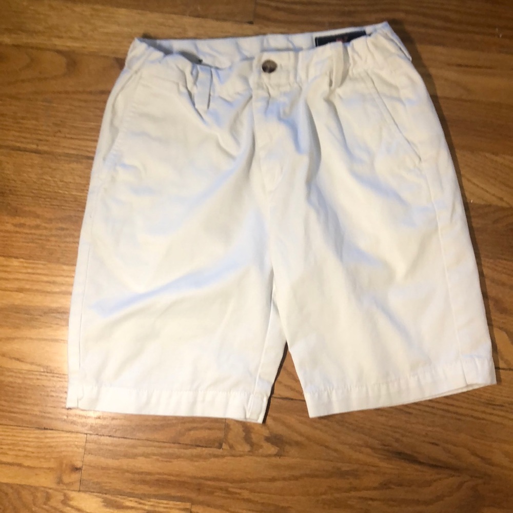 White vineyard vines boys shorts size 10